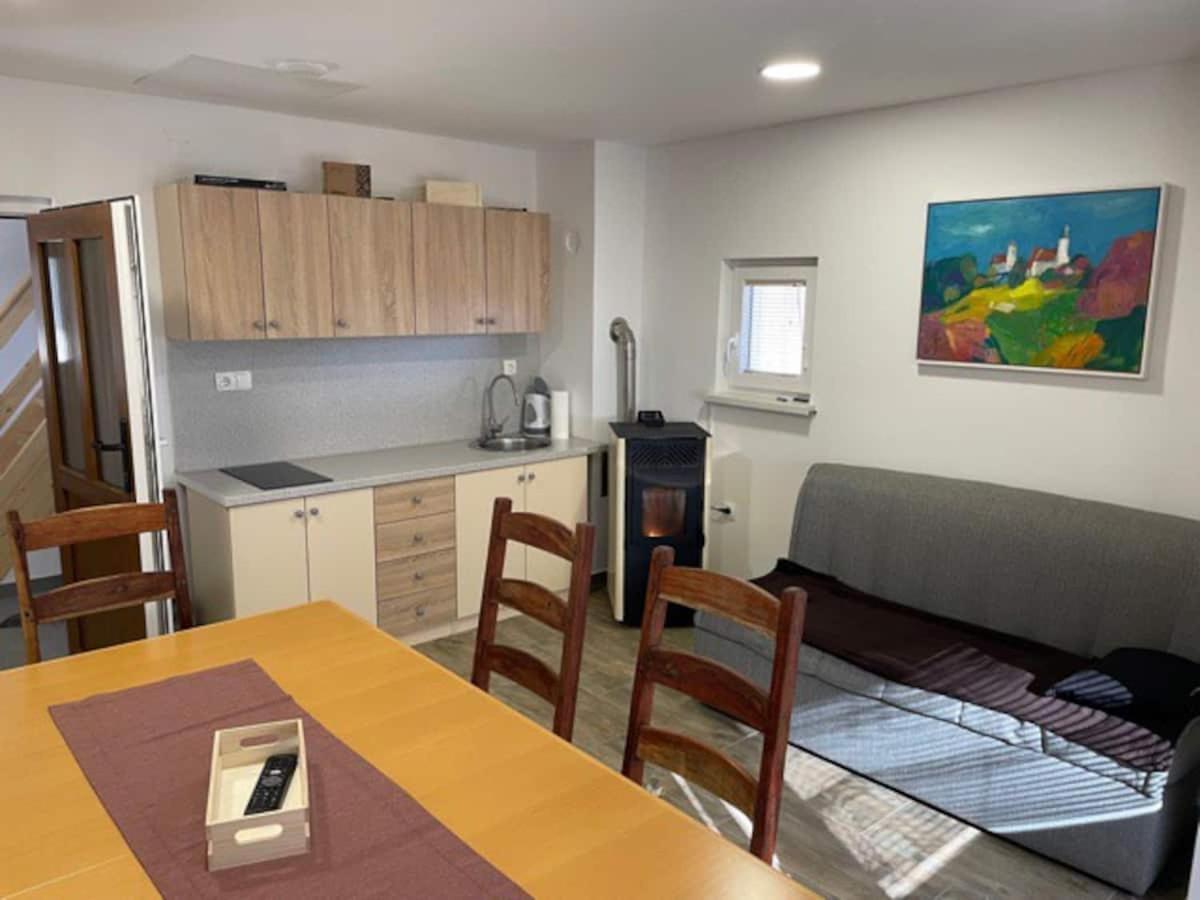 Holiday House Zlacka Gorca Pristava pri Mestinju エクステリア 写真